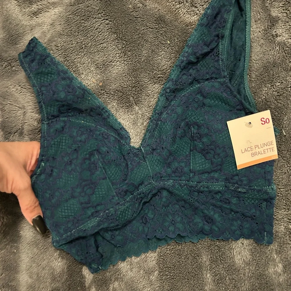 NWT Lace Bralette - Picture 3 of 4